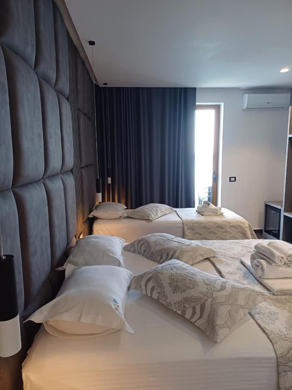 Blue Bay Hotel ساراندا المظهر الخارجي الصورة