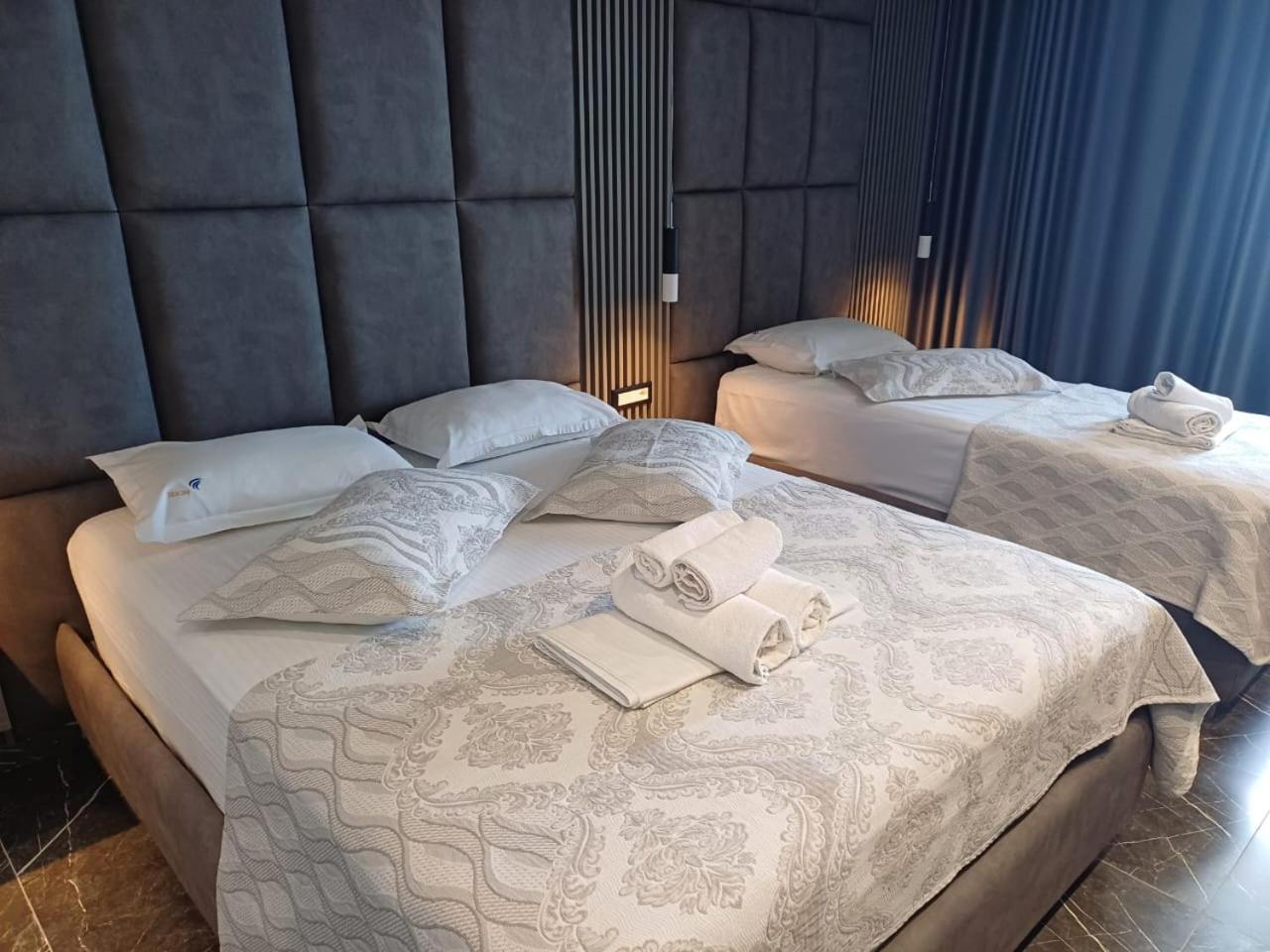 Blue Bay Hotel ساراندا المظهر الخارجي الصورة