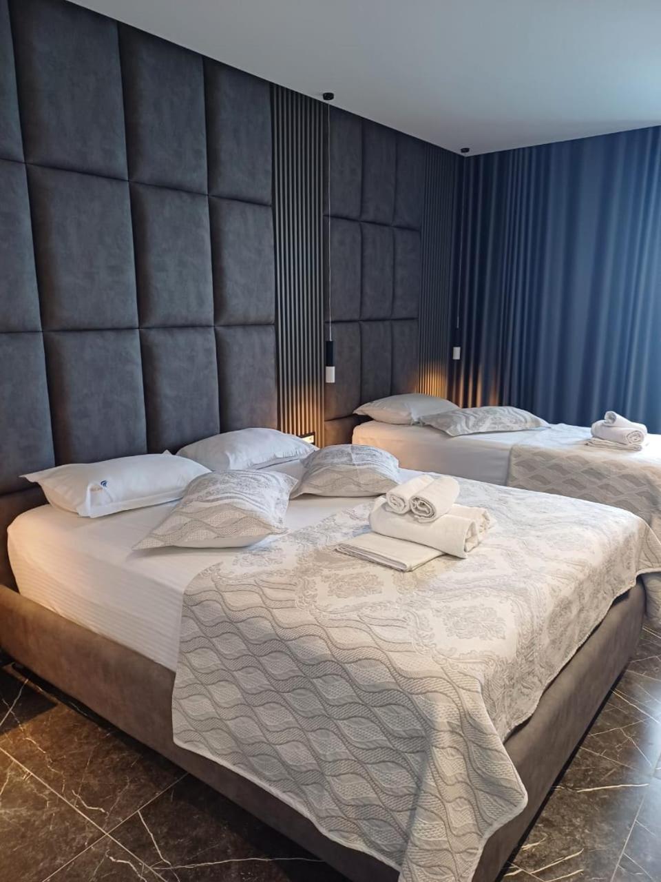 Blue Bay Hotel ساراندا المظهر الخارجي الصورة
