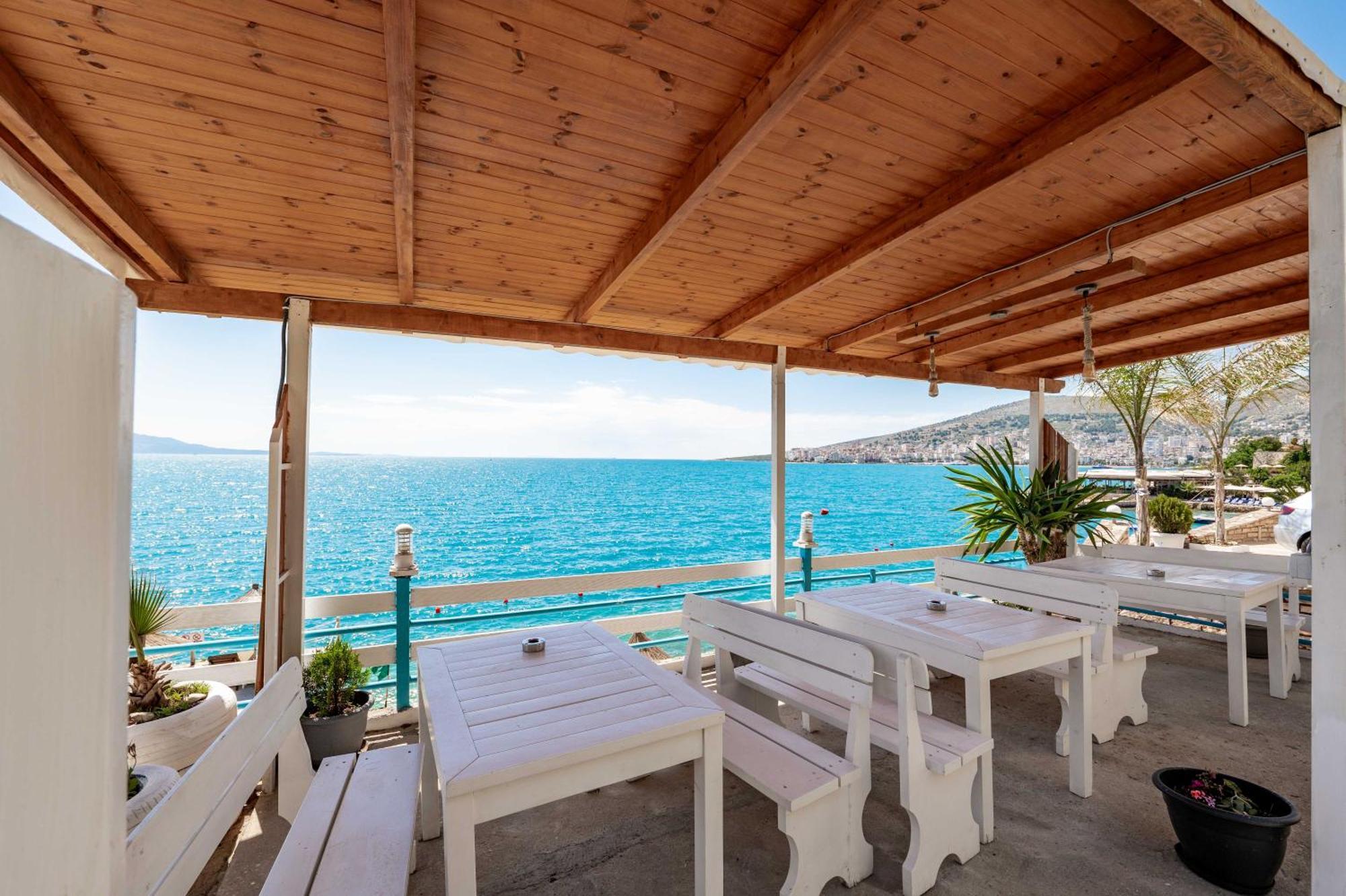 Blue Bay Hotel ساراندا المظهر الخارجي الصورة