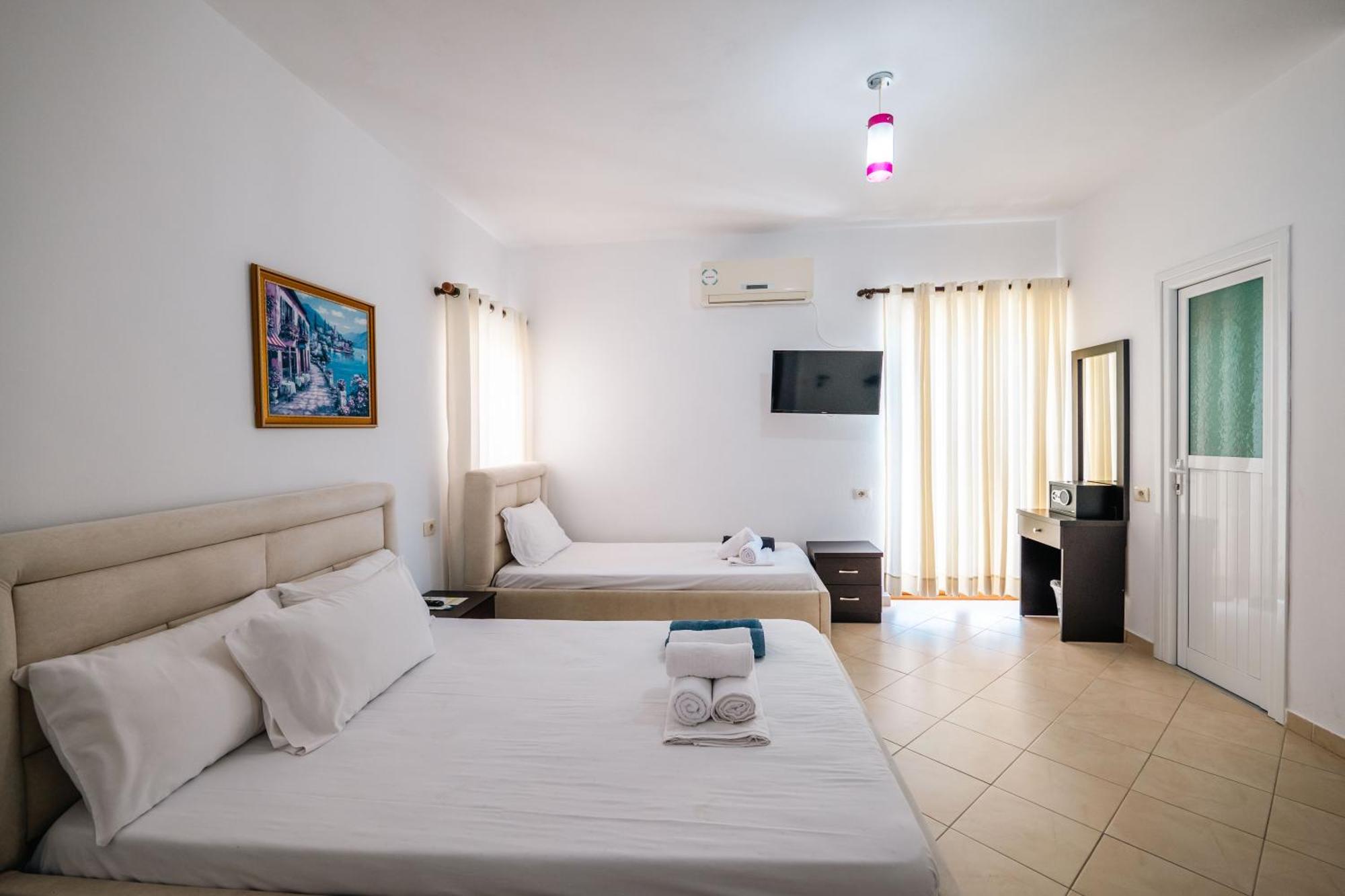Blue Bay Hotel ساراندا المظهر الخارجي الصورة