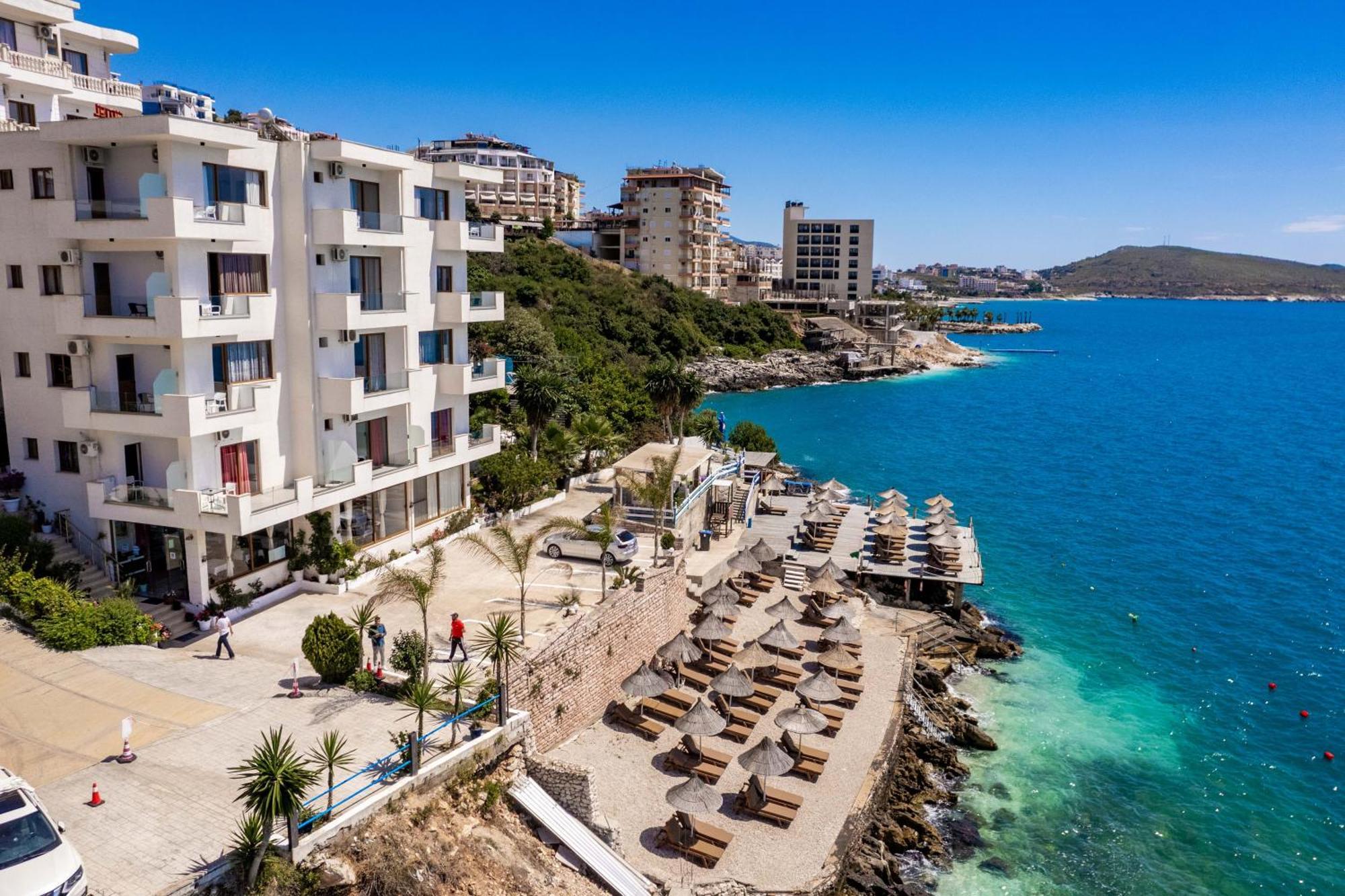 Blue Bay Hotel ساراندا المظهر الخارجي الصورة