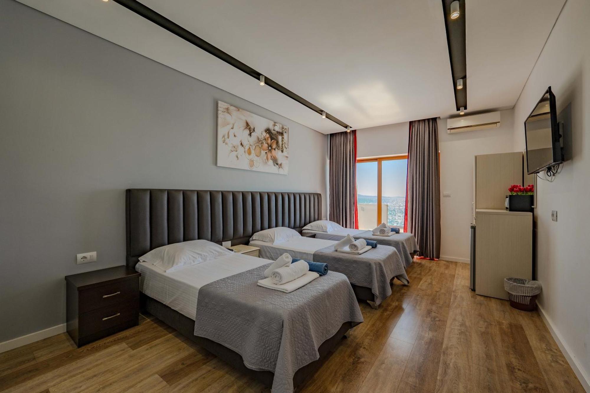 Blue Bay Hotel ساراندا المظهر الخارجي الصورة