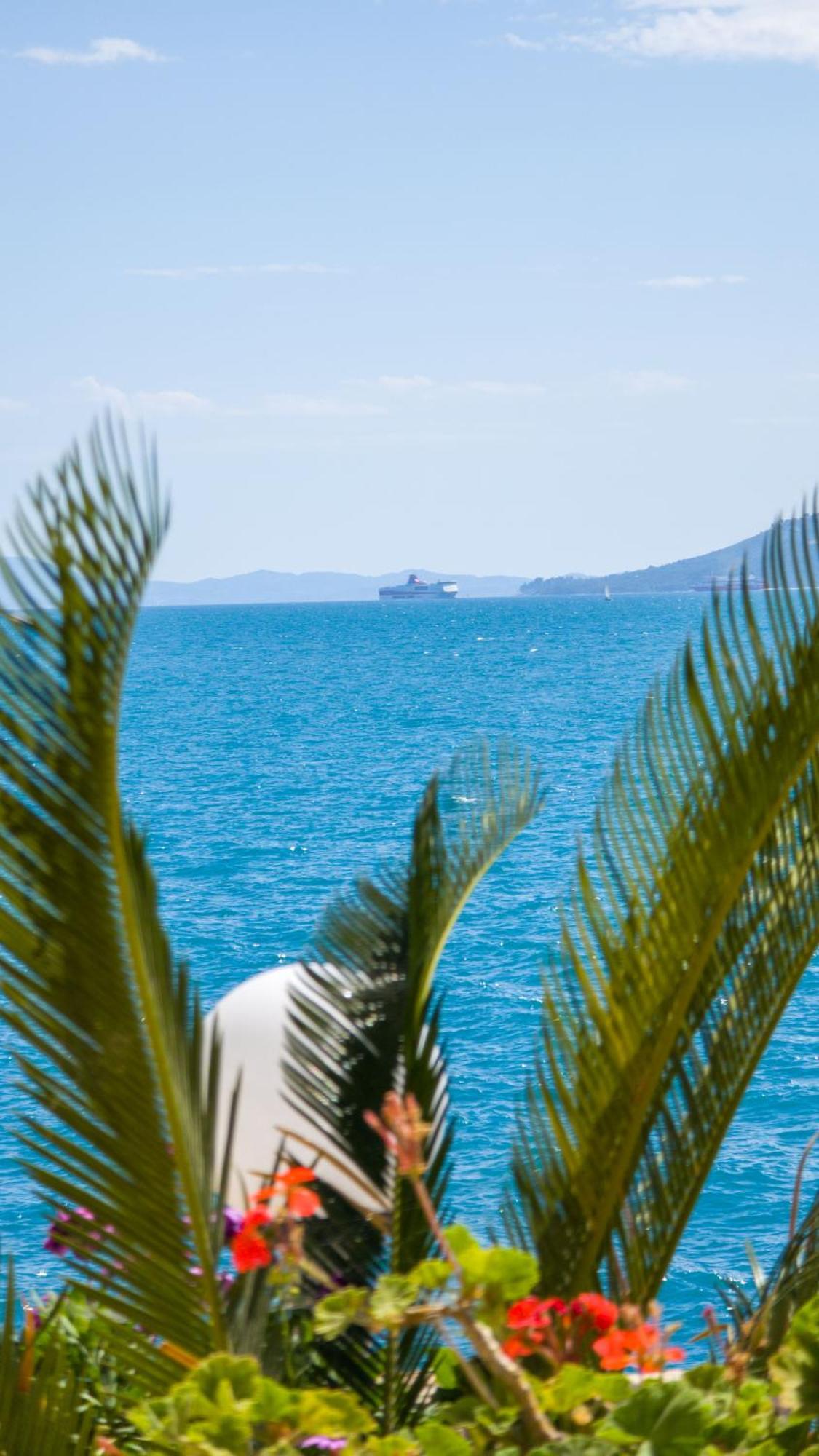 Blue Bay Hotel ساراندا المظهر الخارجي الصورة